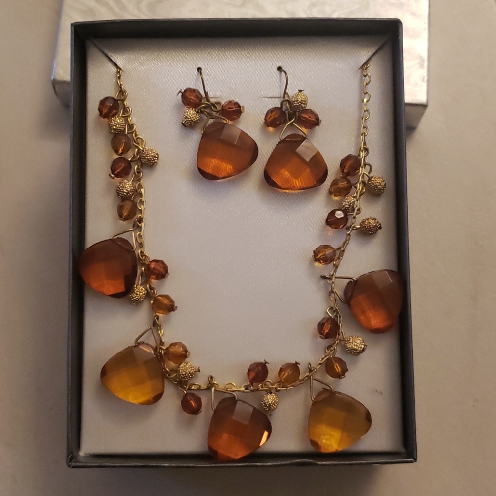 Brown and gold earring and necklace set
